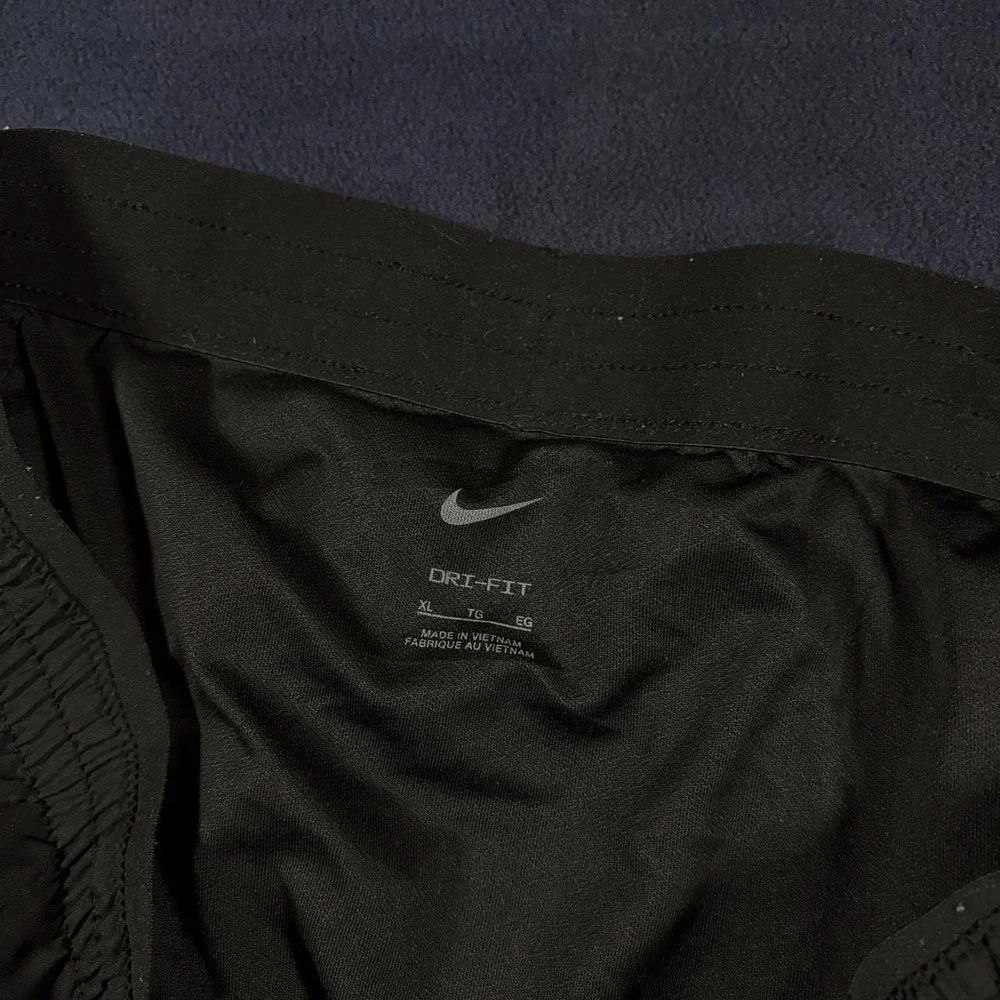 Nike Dri-Fit Stride Running Shorts Mens XL Black Zipper Pocket Athletic Gym 5